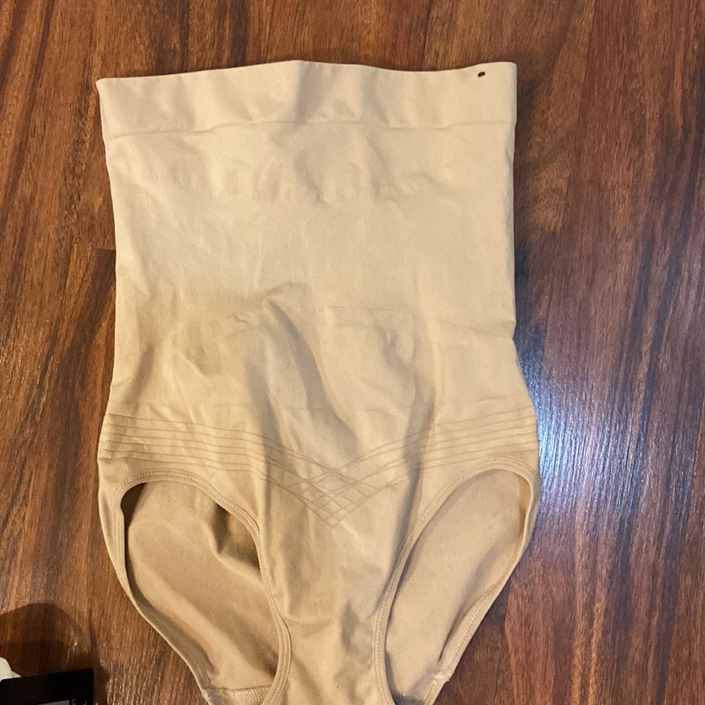 3 firm control panties never worn. 2 beige and one cream. One still has tags - Picture 4 of 6